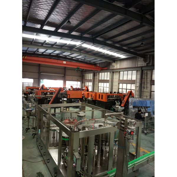 Energy Saving Bottle Blow Molding Machine With Touch Screen Computer Control