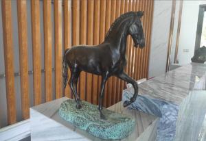 Quality Ancient Style Indoor Cast Bronze Horse Sculpture 0.6m Length for sale