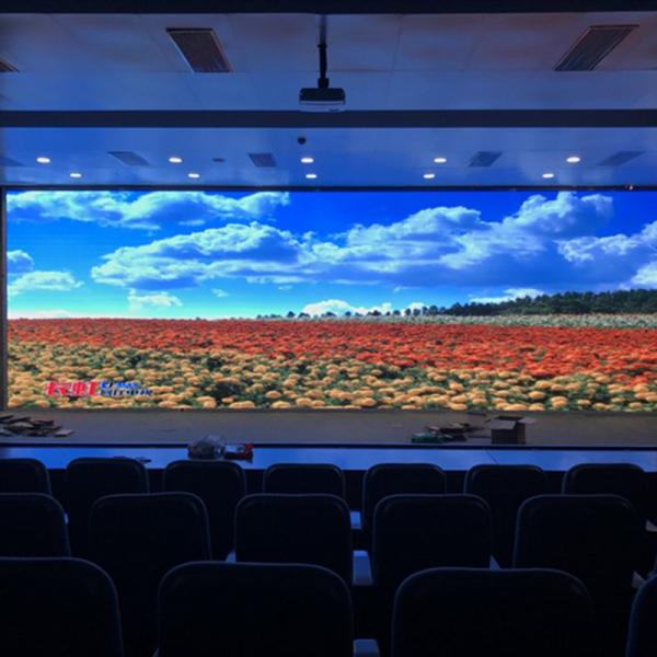 2000CD/Sqm Brightness Indoor Full Color LED Display 1R1G1B SMD3528 Long Life Span