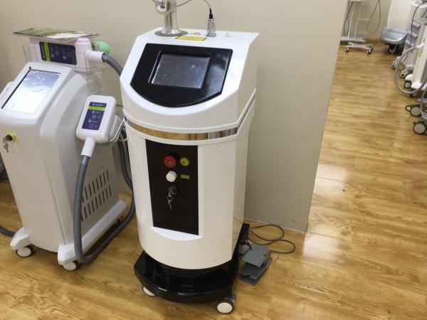 Buy CO2 Fractional Laser Scar Removal Machine For Wrinkle Removal , Co2 Laser For Acne Scars at wholesale prices