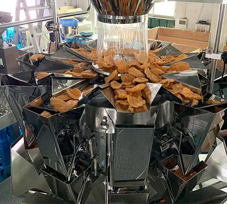 100g Shrimp Snack Chips Crispy Chips Corn Chips Weighing And Packaging Machine Vertical Form Fill Seal Packing Machine