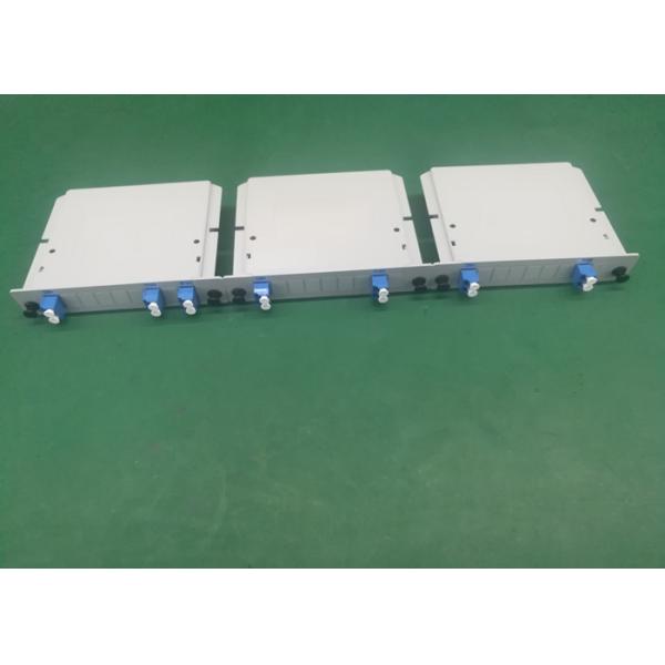 Fiber optic circulator, 1310nm and 1550nm plug-in type, LC/PC adapter, 130x100x25mm.