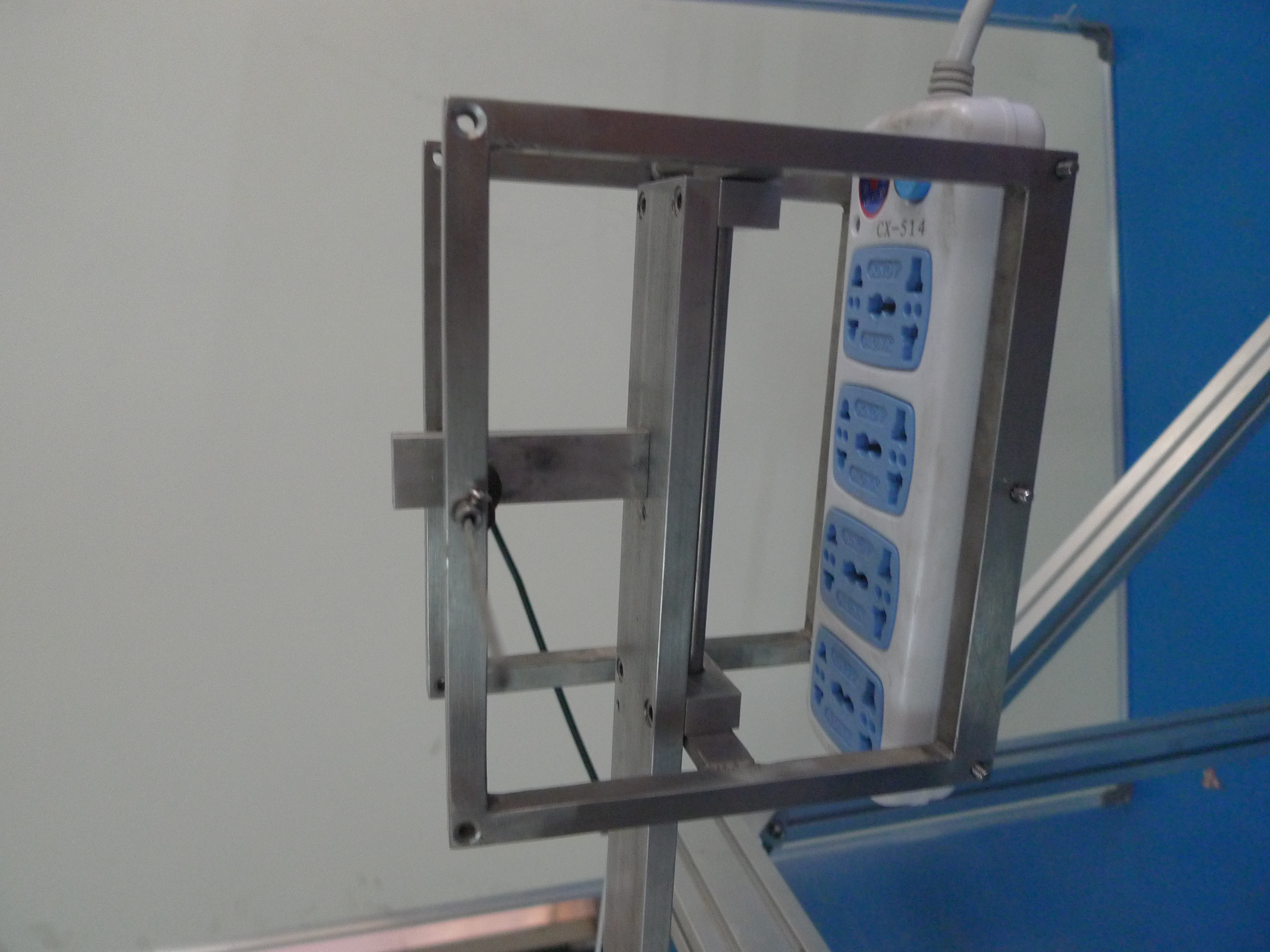IEC60884 Figure 29 Mobile Outlets Mechanical Strength Testing Equipment