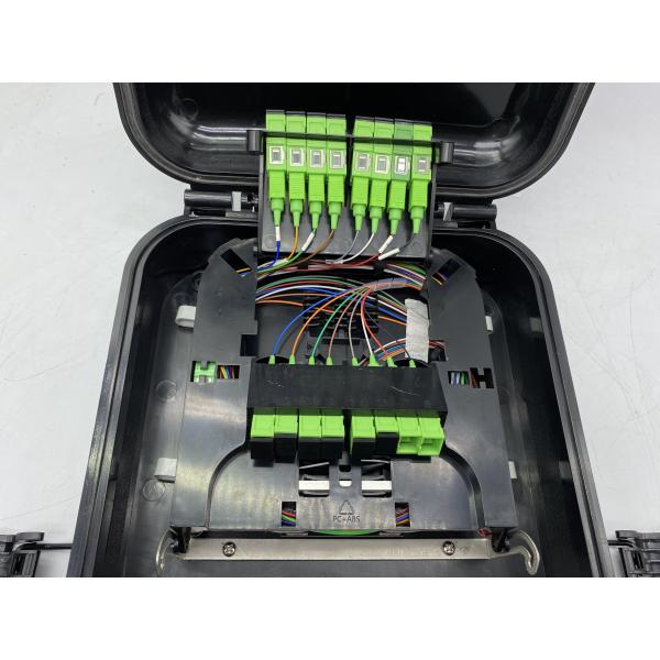 China Factory Supplier 16 Ports FTTH Fiber Splitter Distribution Box Walll Mount Outdoor IP65 Black