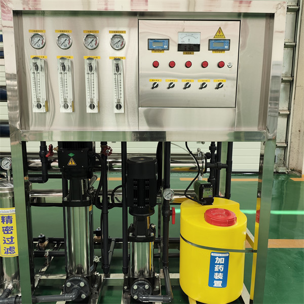 High Technology Electric Control Reverse Osmosis Equipment With Raw Water Pump