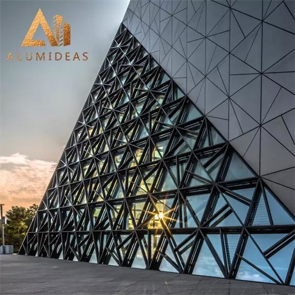 Aluminum cladding panel triangle