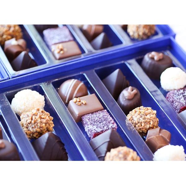 Navy Blue Multipurpose Luxury Chocolate Boxes Packaging , Empty Truffle Boxes Customized