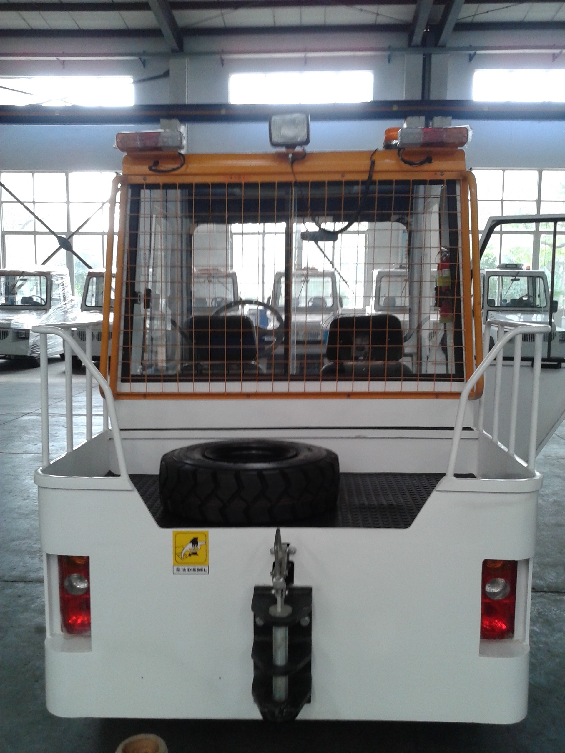 Lithium Battery Electric Baggage Tractor , Aircraft Tow Truck HFDQY250E