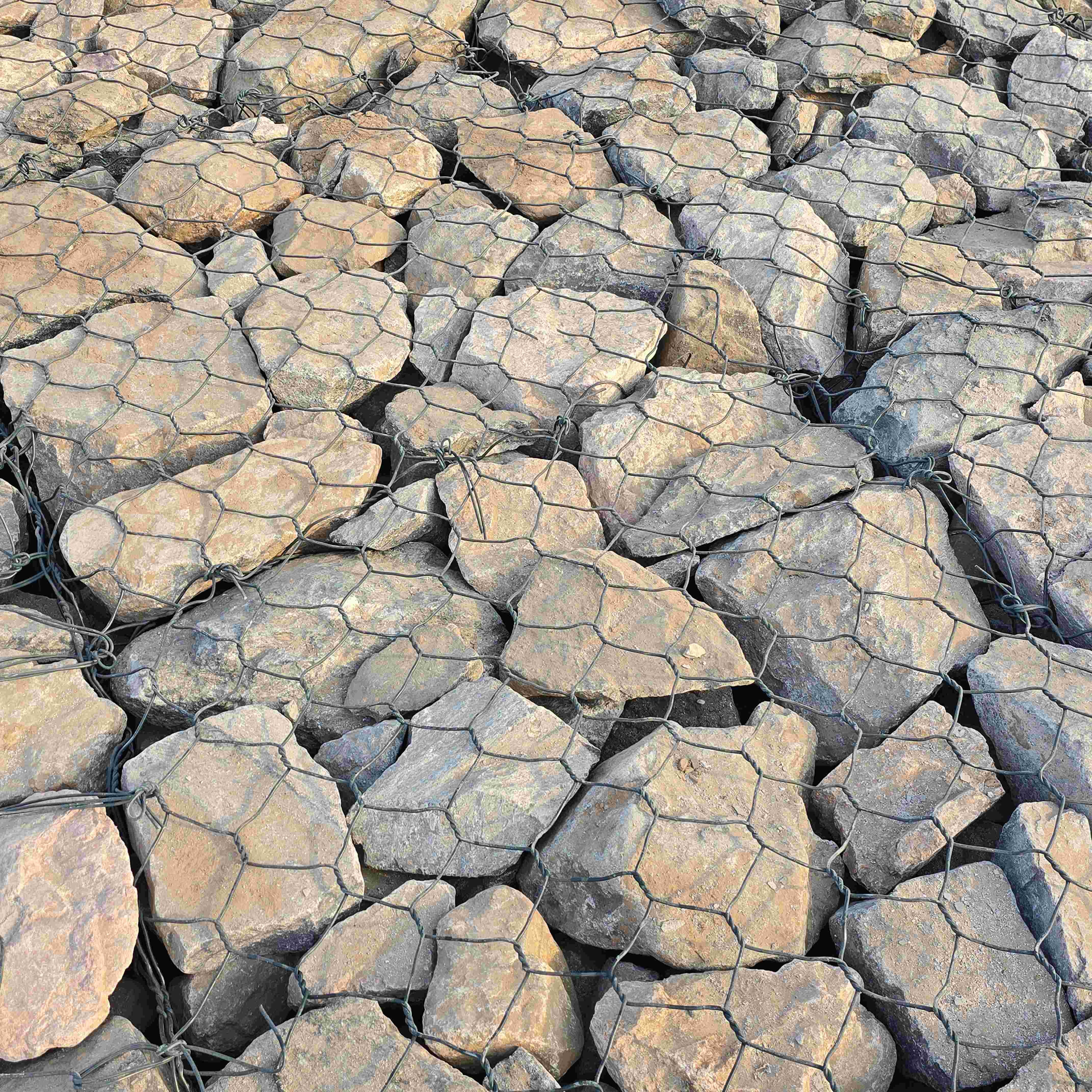 Hexagonal Mesh Gabion Metal Box 2x1x0.5m Stone Cage With 60x80mm And 80x100mm Aperture For Retaining Walls