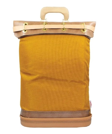 Regulation Locking Security Mailbag with Handles with Handles is constructed