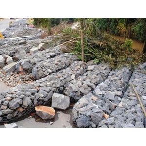 Quality Galvanized Gabion Wire Mesh Corrosion Resistance Cylindrical Gabion Basket Stone Bag for sale