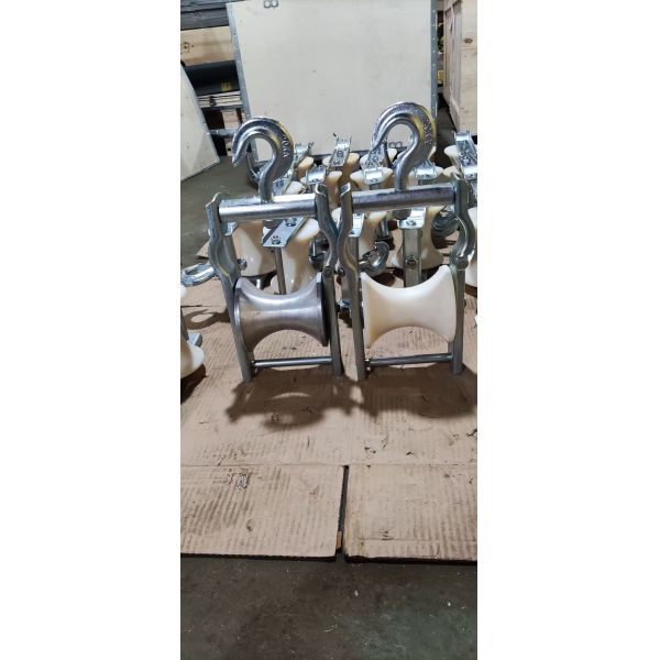 Heavy Duty Cable Pulling Roller with 120x58mm Wheel Size and High Load Capacity for Durable Construction