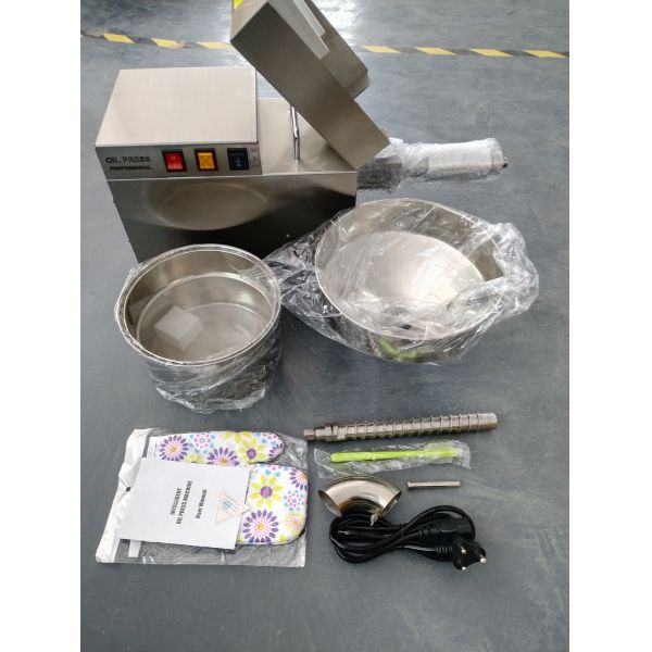 Automatic Oil Press Machine With 8-13kg/H Capacity Oil Press Mill Machine Home Use