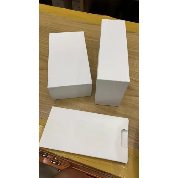 Luxury Recyclable Electronics Packaging Box Varnishing Stamping