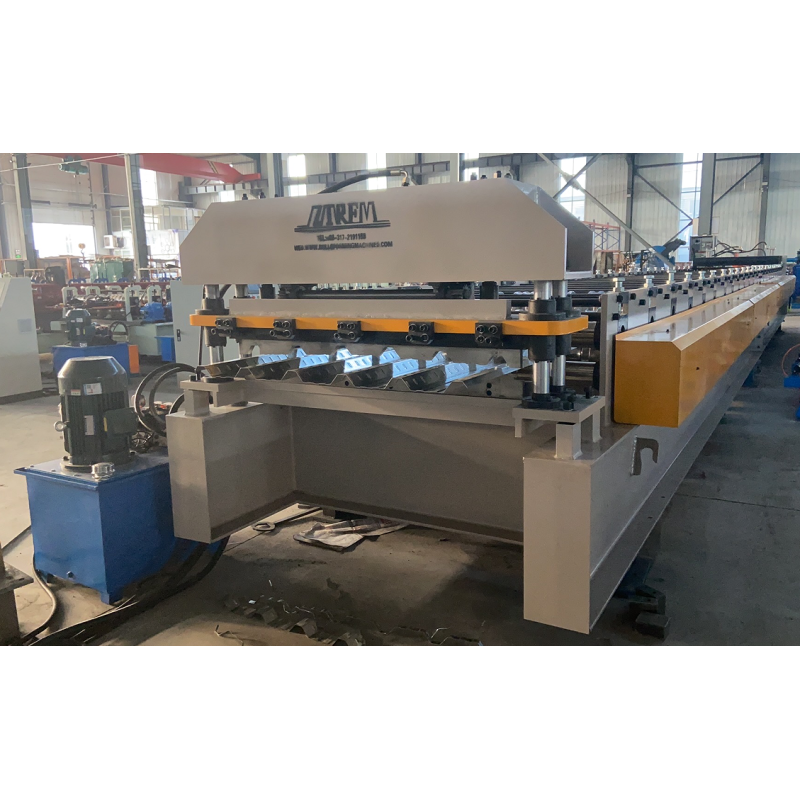 Metal decking machine for the United Arab Emirates