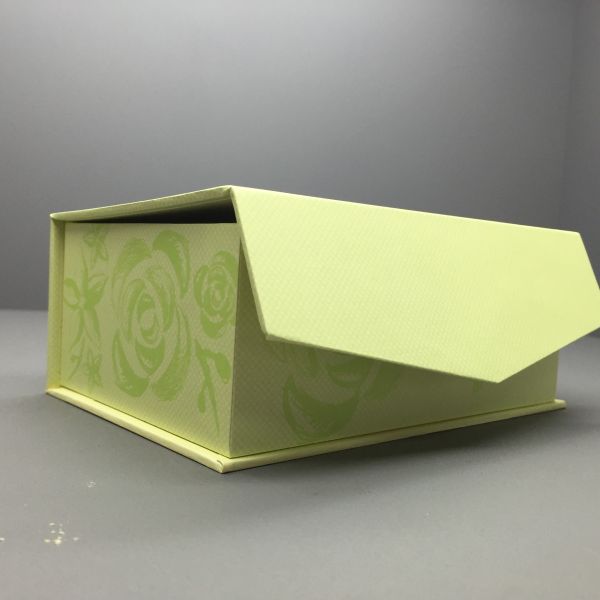 Full Automation Custom Made Recycling Packaging 350g Withe Paper Box For Gift
