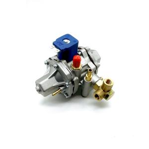 Quality AT12 2 Stage Car Gas Pressure Regulator CNG Reducer With Improved Heating Circuit for sale