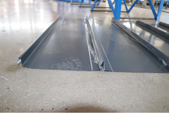 Board And Batten Siding Roll Forming Machine With Textured Appearance