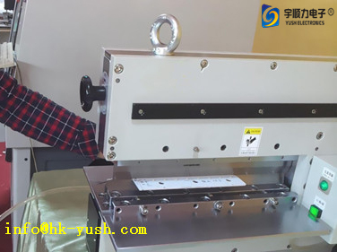 Electronics PCB Depanelizer , Linear Blades Pcb Depaneling Equipment