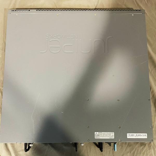 Private Mold EX4300-48P 48x 1GB PoE RJ-45 4x 40GB QSFP Network Switch For Benefit
