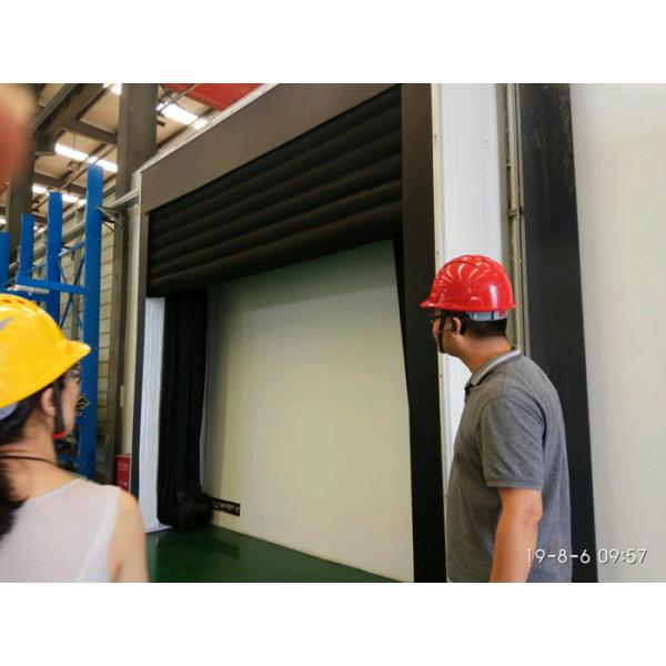 Food Factory or Warehouse Truck Inflatable Dock Shelters Inflate themselves By Air Pump 380V