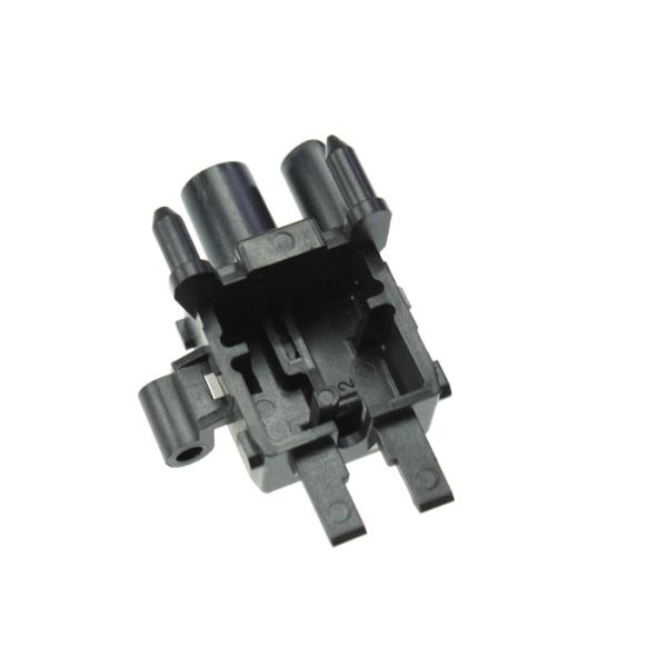 Female Electrical Connectors High Precision And Little Weight For Connect Wires