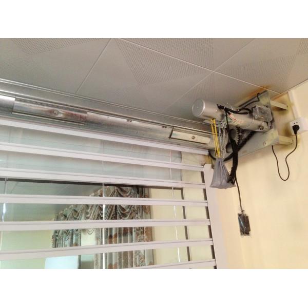Automatic Commercial Transparent Polycarbonate Roller Shutter Door For Shops , Malls And Architecture