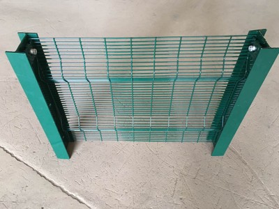 V fold 358 high security fencing panels