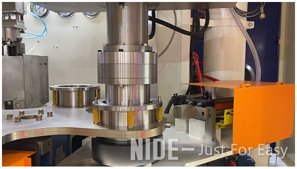 Full Automatic Aluminum Rotor Casting Machine With 4 Stations