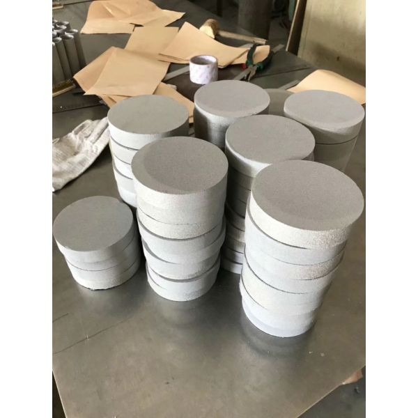 B1 Sintered Titanium Items Microporous Foam Sheet Thickness 2.0mm Stable