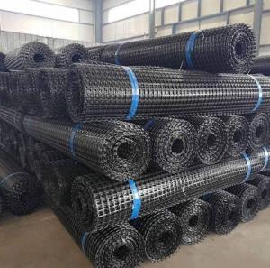 China 20KN PP Biaxial Geogrid for Road Reinforcement Black Color and Onsite Training Service on sale