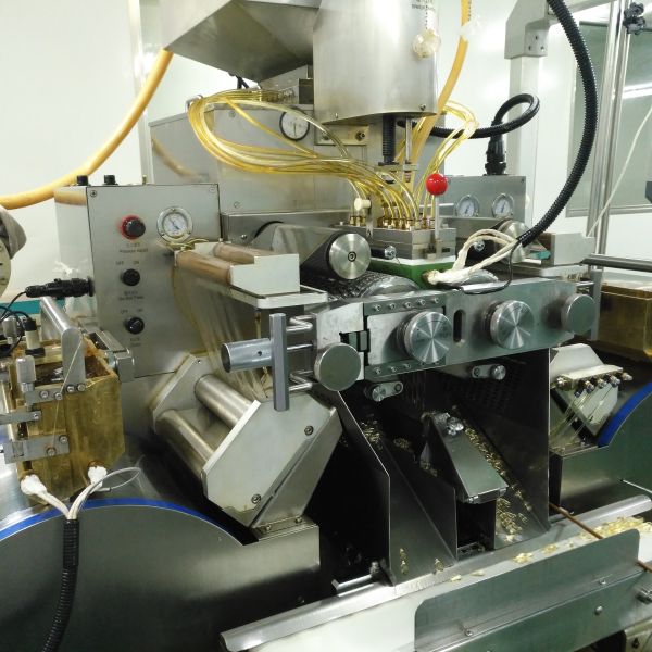 Medical Encapsulation Soft Gelatin Capsule Machine For Fish Oil Filling