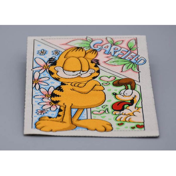 Customized Felt Bottom Embroidery Logo Patch For Garments