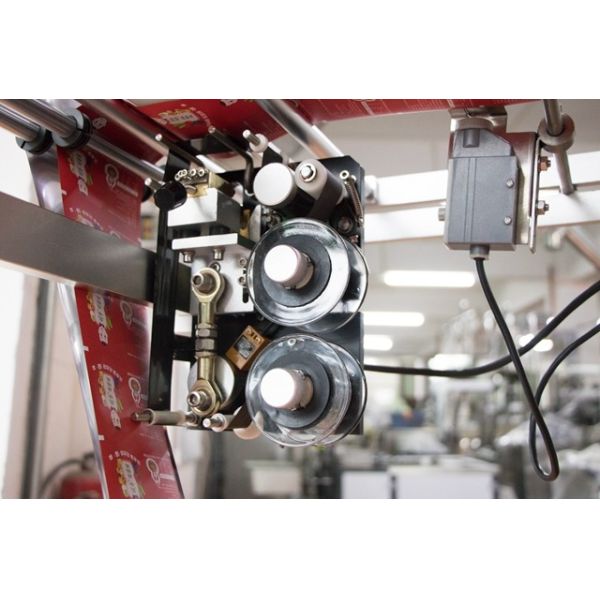 TAICHUAN Automatic vertical coffee beans packing machine IN CHINA