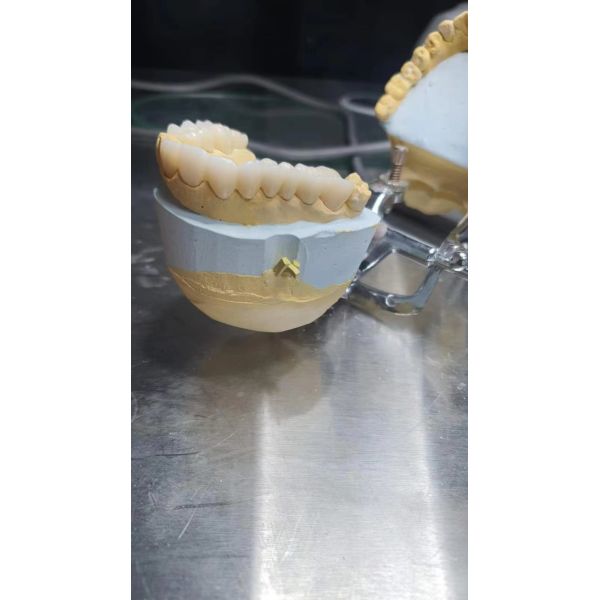 High Translucent Dental Zirconia Blocks 3D Multilayer Vita 16 Colors 98mm 95mm