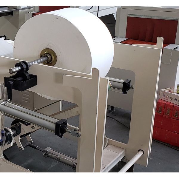 Xinyun High Speed Napkin Tissue Paper Folding Making Machine Auto Embossing Color Printing 4.5KW