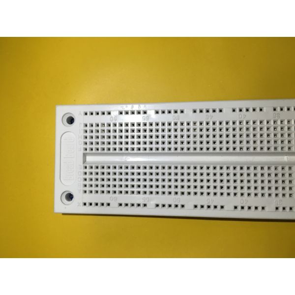 White Printed Circuit Board Solderless Breadboard 2.54mm Pitch