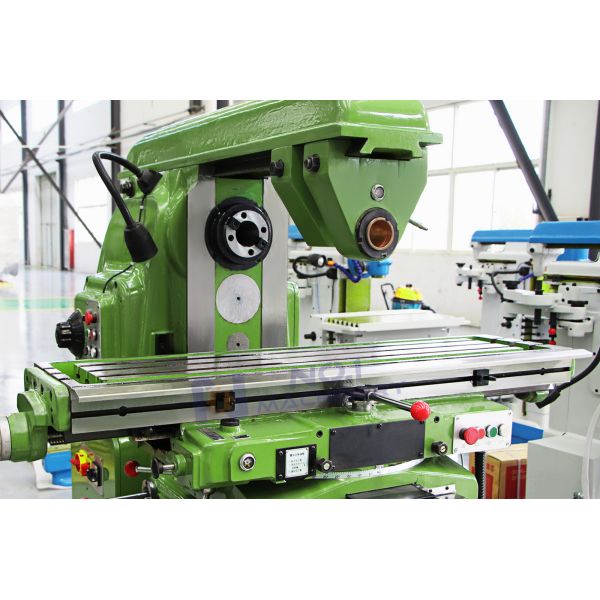 XA6132 Horizontal CNC Milling Machine Universal 3 Axes Heavy Cutting Milling Machines