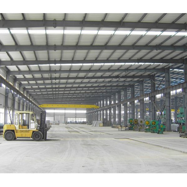 Profesional good quality prefab light weight low cost steel structure frame steel workshop with crane